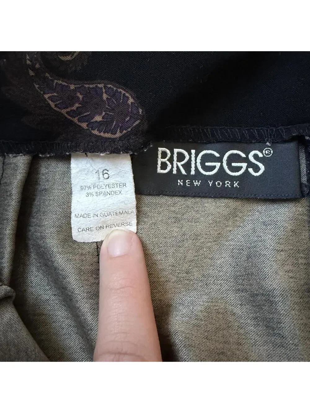 Briggs New York vintage 90s velvet Black & Purple Paisley Midi Skirt